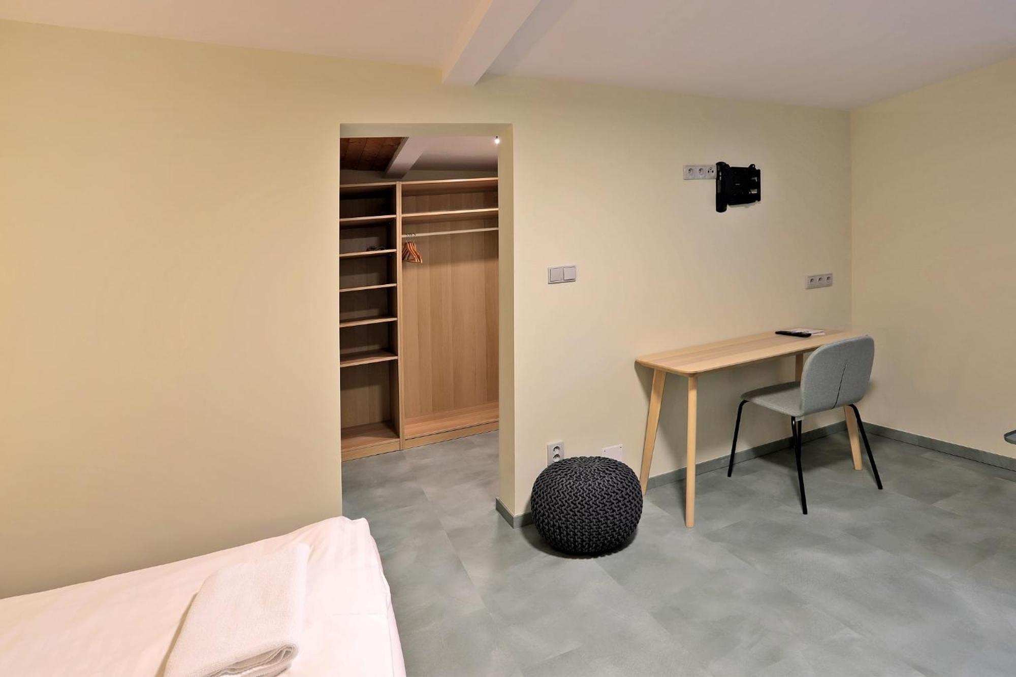 Hotel Kavalir การ์โลวีวารี ภายนอก รูปภาพ